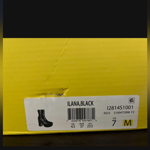 New Circus NY Heel Boots - Picture 4 of 4